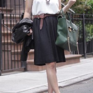 Size M Banana Republic Accordion Pleated Skirt